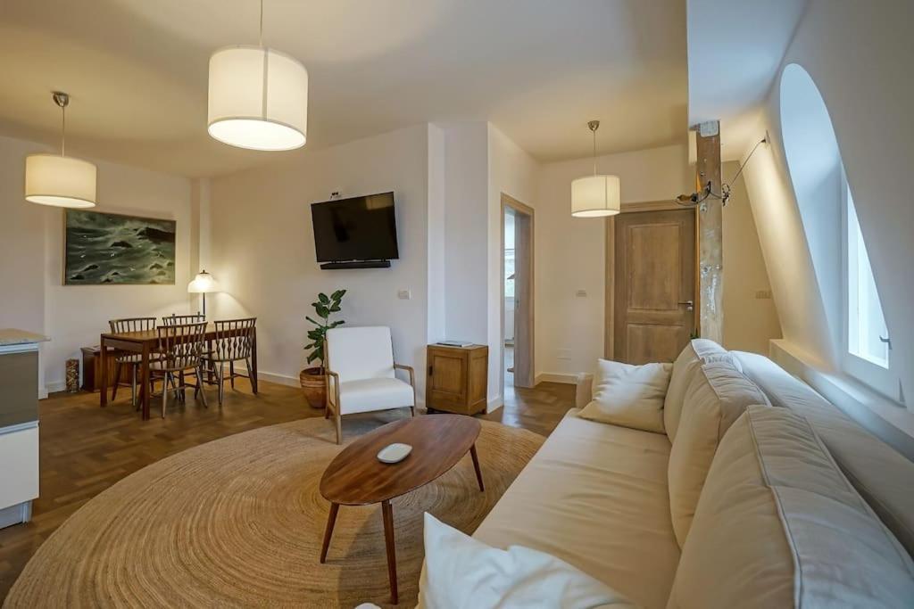 Central Apartment - Nido'S Area 布加勒斯特 外观 照片